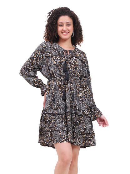 Robe courte à volants en soie Regal Radiance 